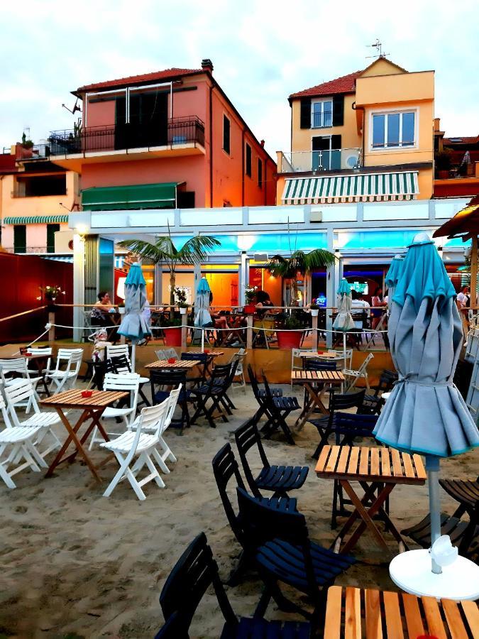 Appartamento Fronte Mare Con Terrazzo Zio ألاسيو المظهر الخارجي الصورة