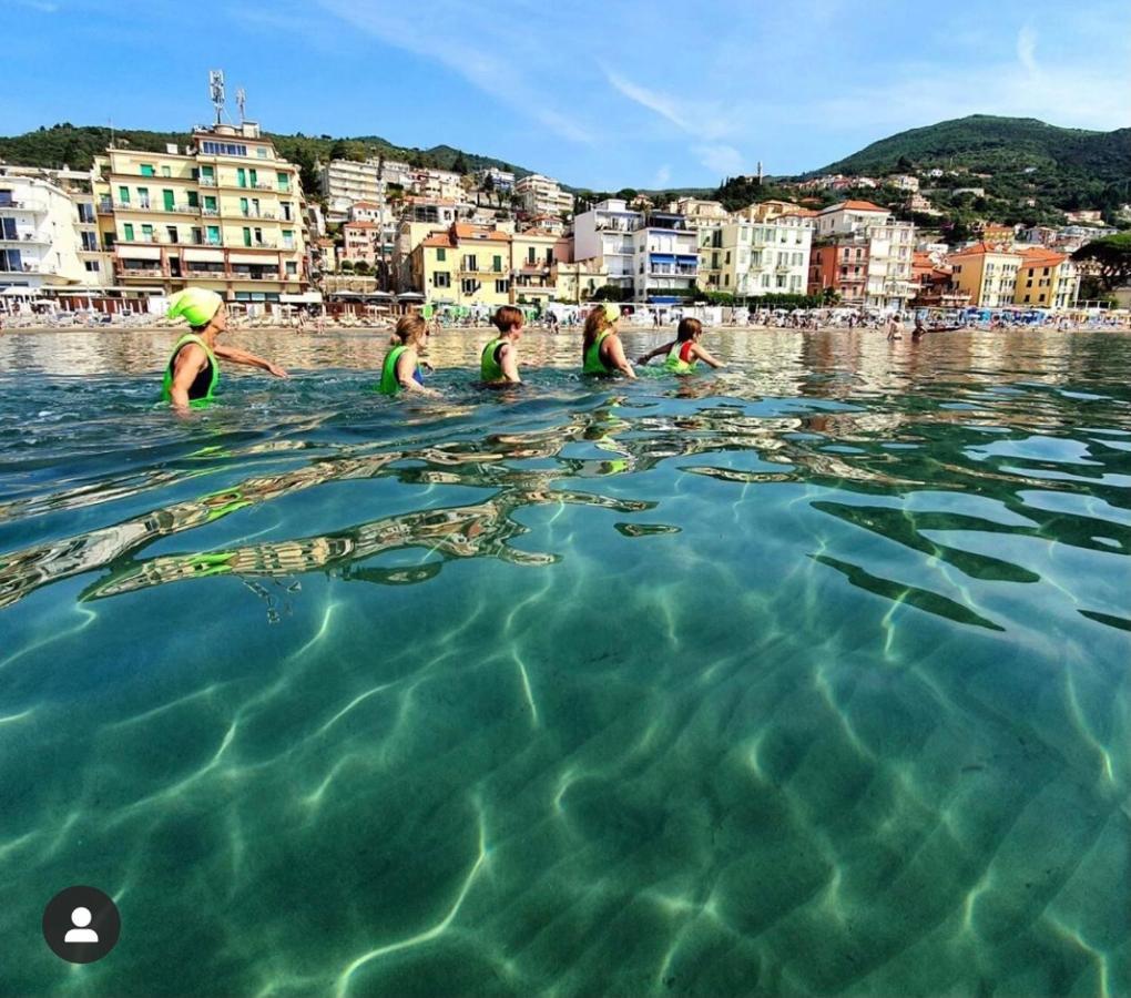 Appartamento Fronte Mare Con Terrazzo Zio ألاسيو المظهر الخارجي الصورة